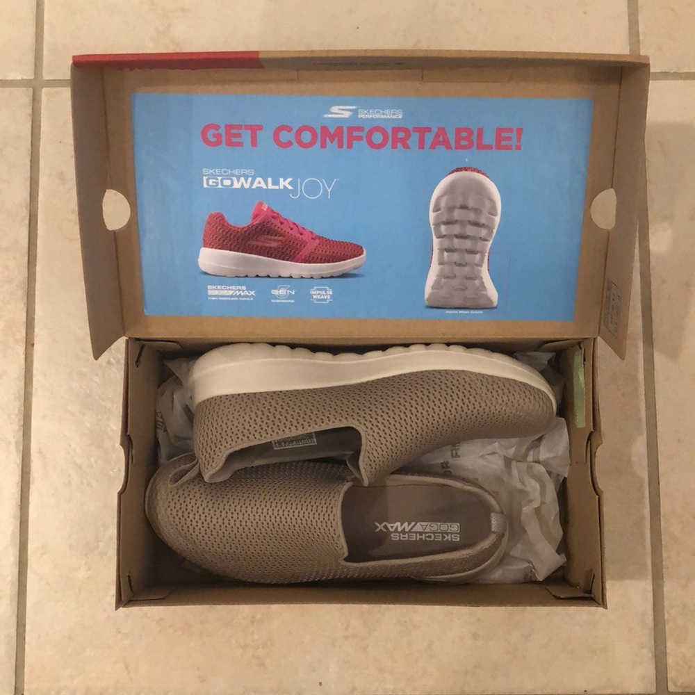 Women’s Sketchers Go Walk Joy